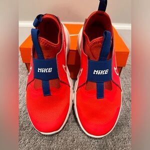 NIKE Flex Runner 2 Red Slip on Sneakers 2.5Y
